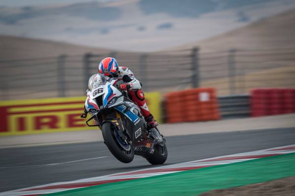 First row of the grid and solid race results for the BMW M 1000 RR