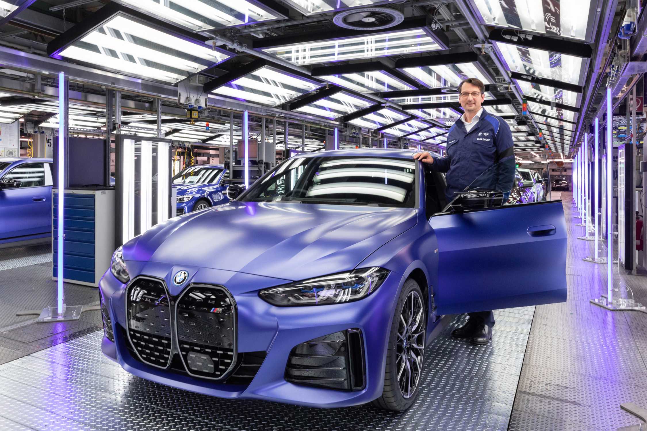 Produktionsstart Des Neuen Bmw I Im Bmw Group Werk M Nchen Mit Produktionsvorstand Der Bmw Ag