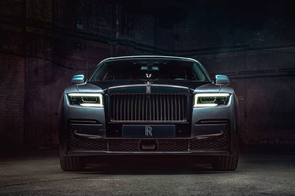 2021 Rolls-Royce Ghost Wins Luxury Car of the Year Award