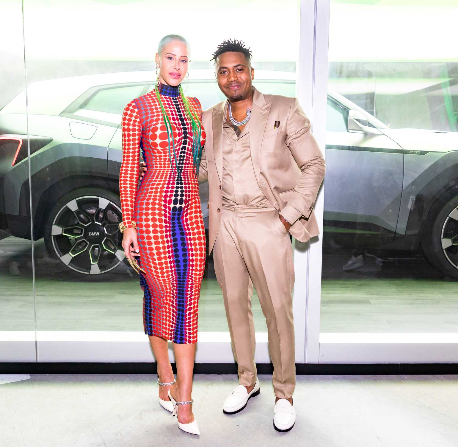 BMW is official partner of Art Basel in Miami Beach: Kennedy Yanko (artist)  together with NAS (rapper). © BFA (11/2021)