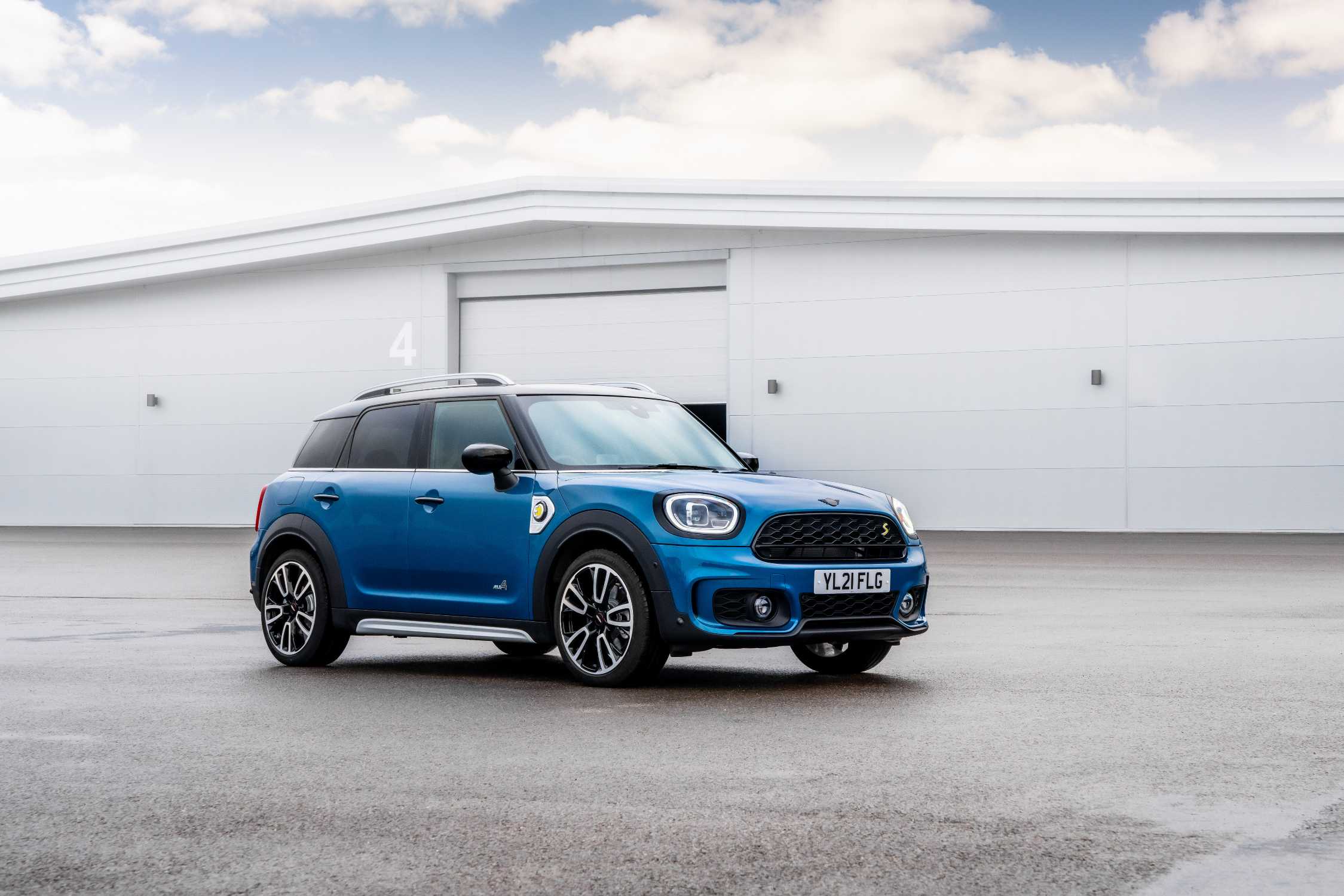 MINI Countryman Plugin Hybrid UK Imagery