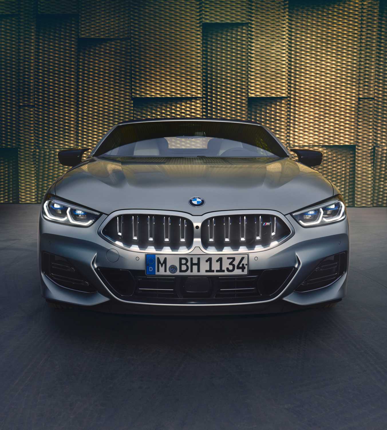 BMW M850i xDrive Convertible (01/2022).