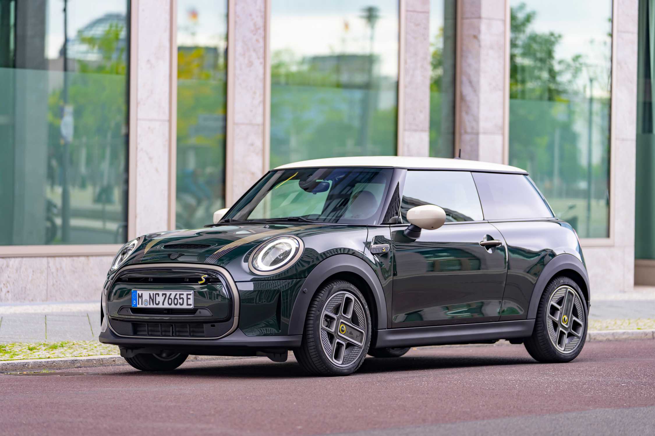 MINI Cooper SE Resolute Edition (02/2022).