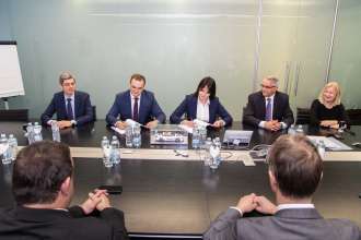 BMW and Avtotor Contract Signing (02/2022)