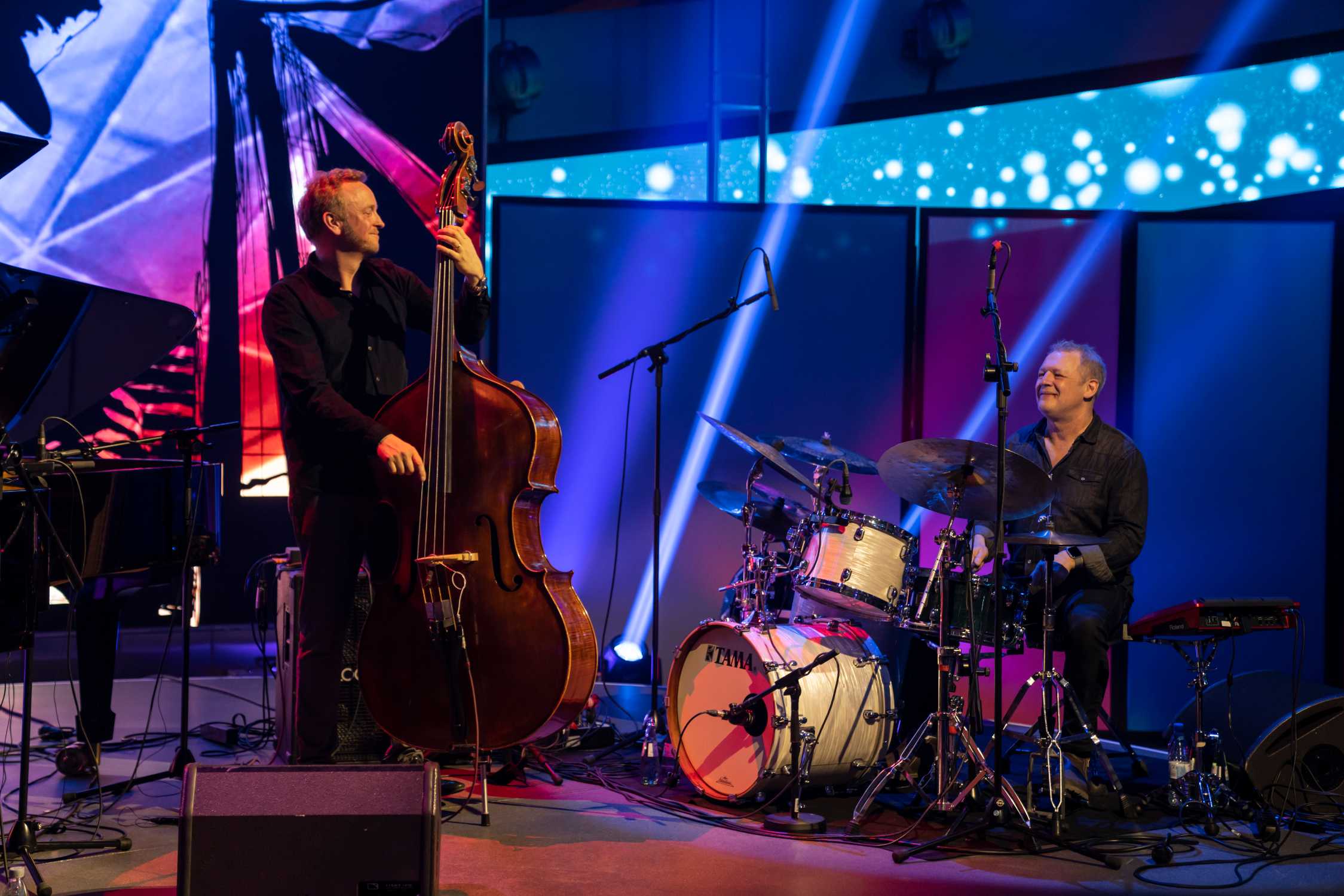 BMW Welt Jazz Award 2022: The Jacob Karlzon Trio on March 22, 2022 in ...