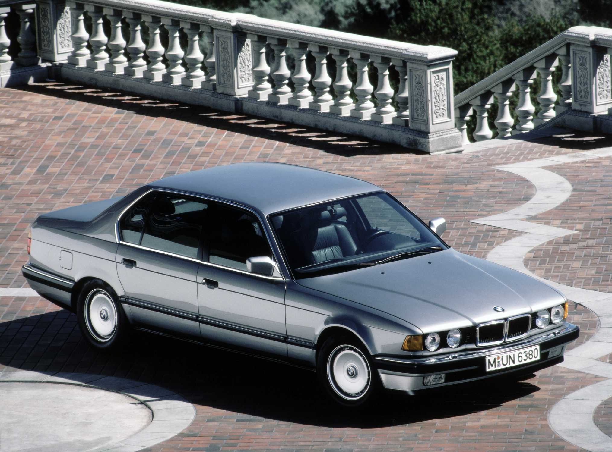 The new BMW 7 Series - Previous Generations (04/2022).