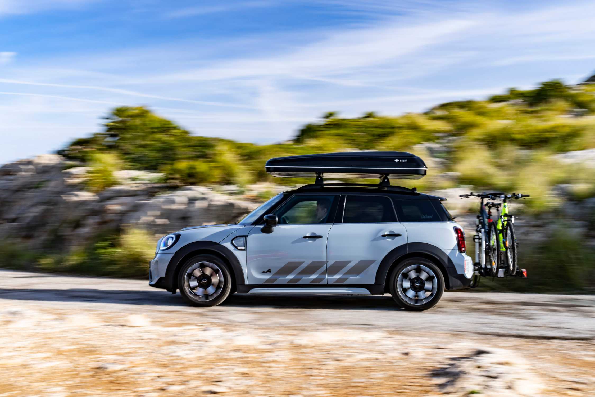 Ready for new adventures: Individual accessories for the MINI Cooper S  Countryman ALL4 in the Untamed Edition.