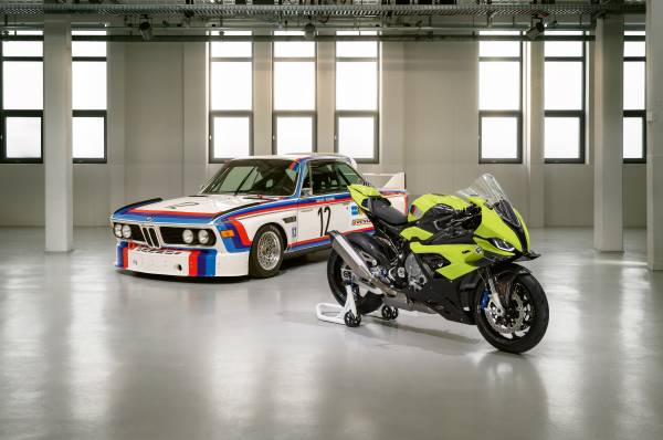 BMW Motorrad présente la BMW M 1000 RR 50 YEARS M EDITION à l