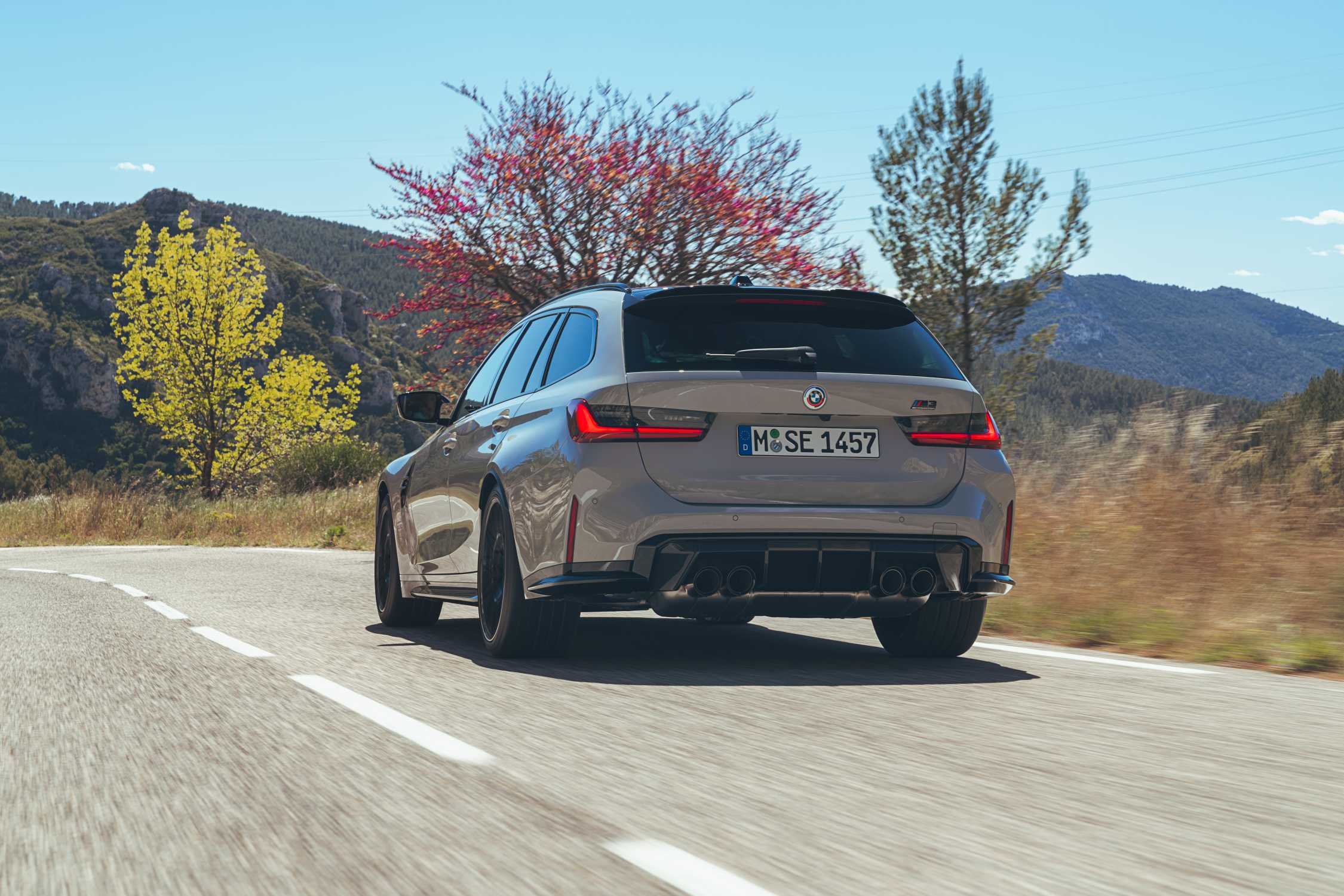 iets camouflage Voorouder The first-ever BMW M3 Touring.