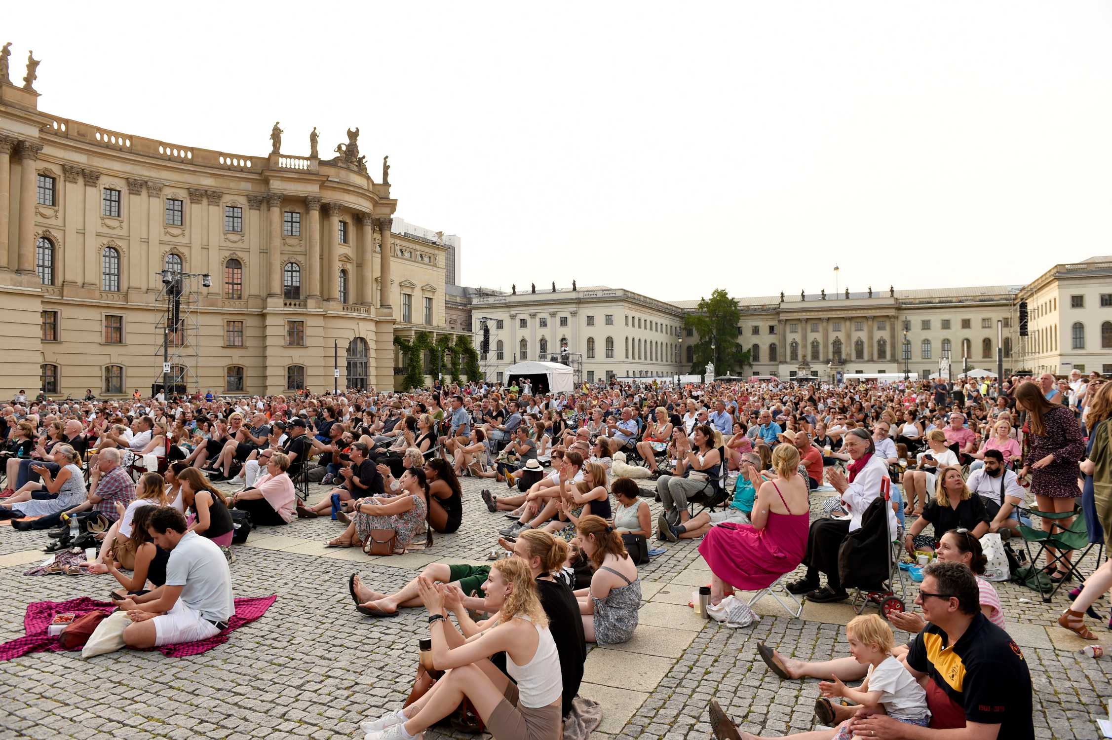 Bmw L Dt Ein Zu Staatsoper F R Alle Am Und Juni Auf Dem