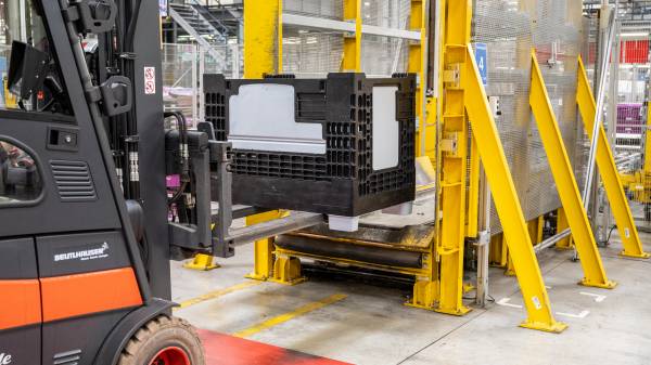 Bmw Group Backs Sustainable Packaging In Its Logistics
