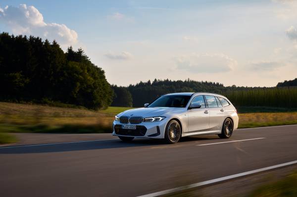 BMW 1er Limousine: Sportliches, emotionsstarkes Modell exklusiv für den  chinesischen Markt.