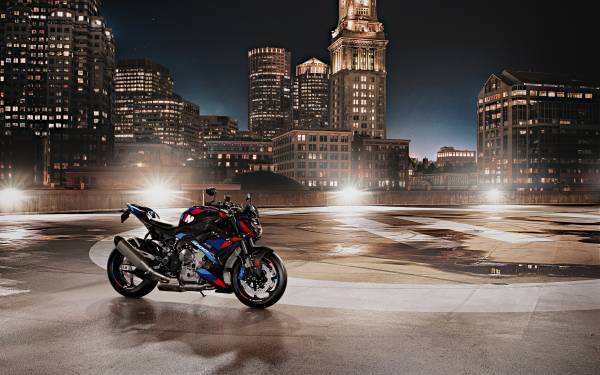 BMW M 1000 R」を発表