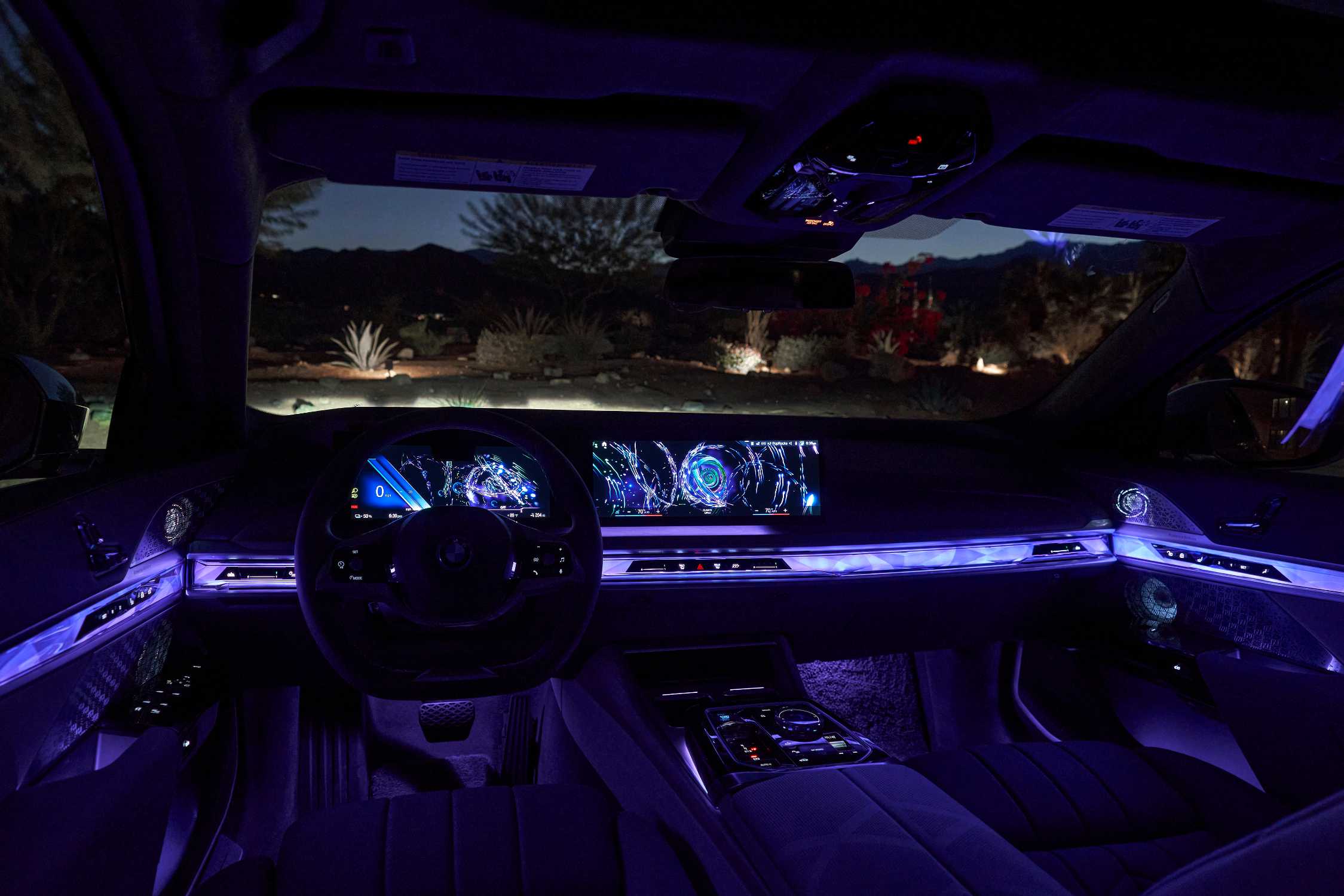 The new BMW i7 xDrive60 Oxid Grey Metallic On Location Palm Springs (10 ...