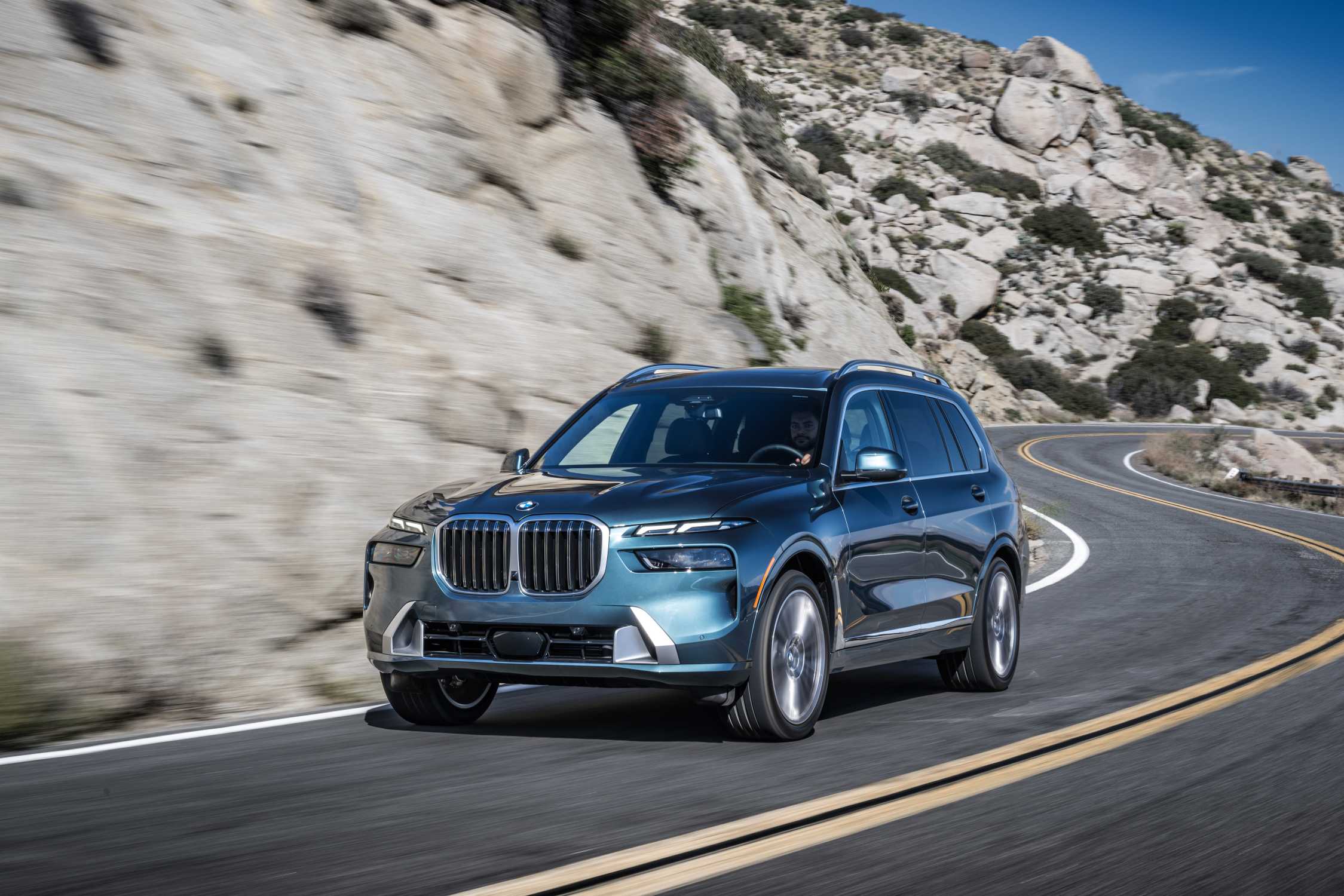 Der Neue Bmw X7 On Location Palm Springs 102022 