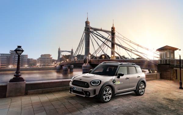 ニュー MINI Countryman.