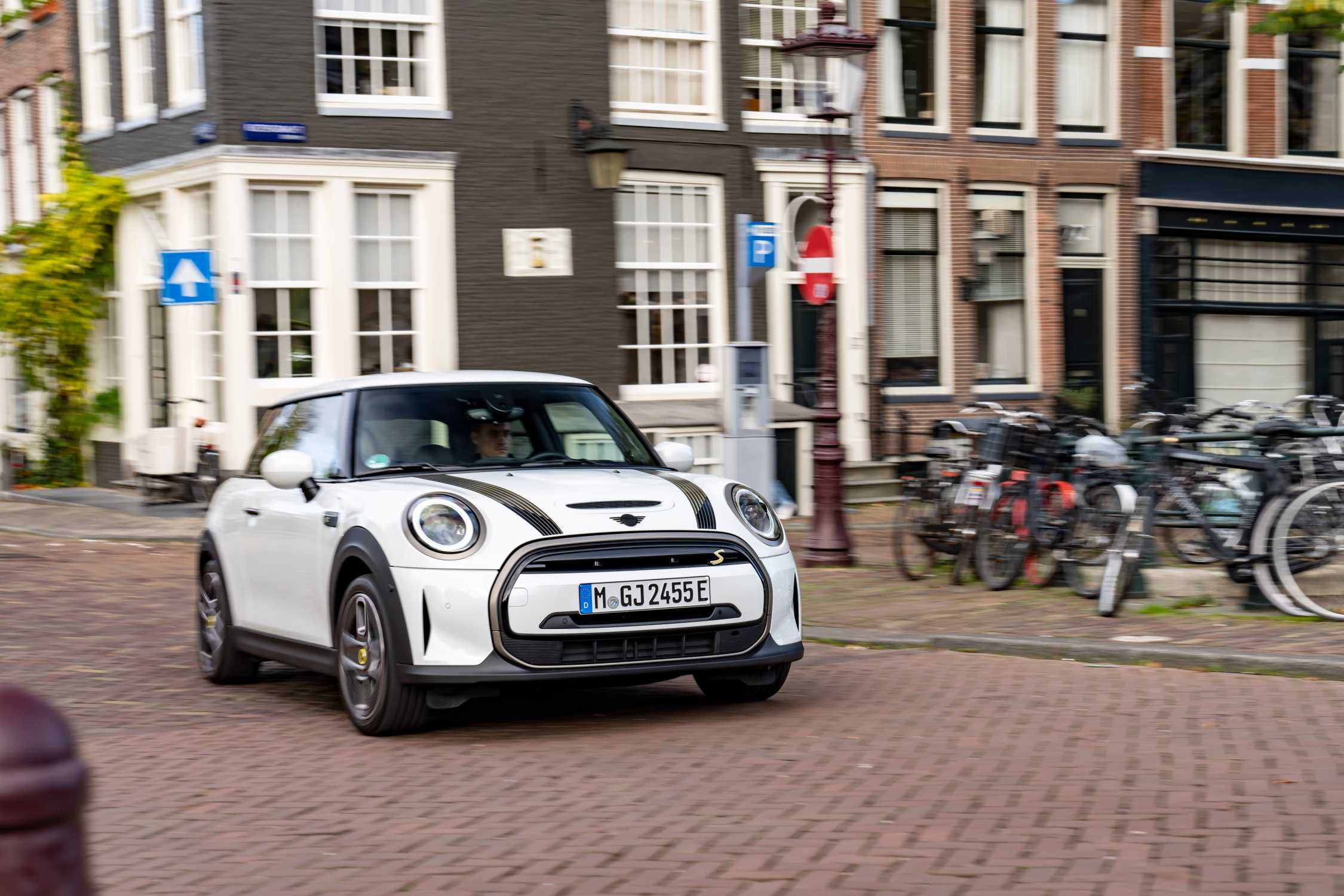 MINI Cooper SE Resolute Edition (11/2022).