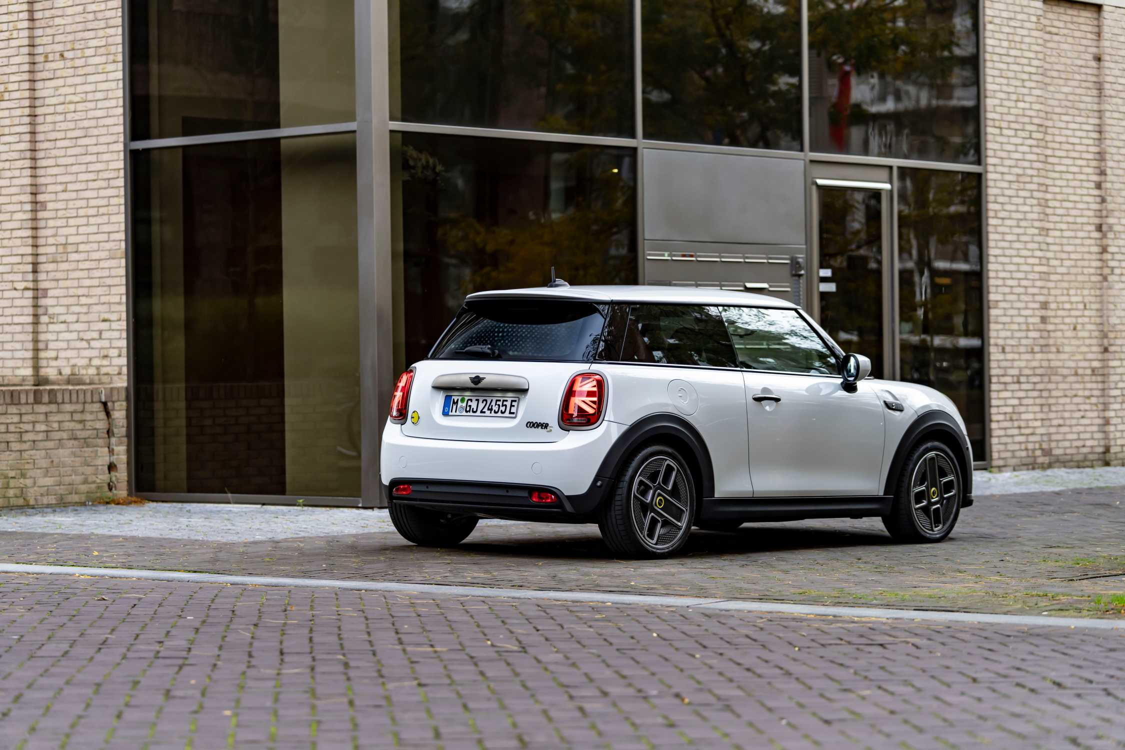 MINI Cooper SE Resolute Edition (11/2022).