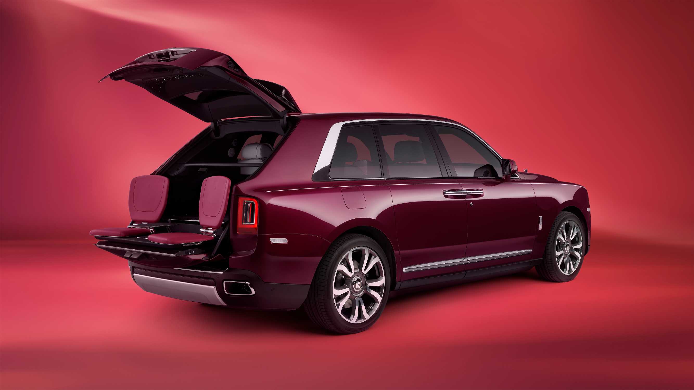 Rolls royce cullinan интерьер