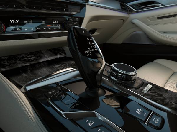 BMW 5シリーズ「50th Anniversary Edition」を発表