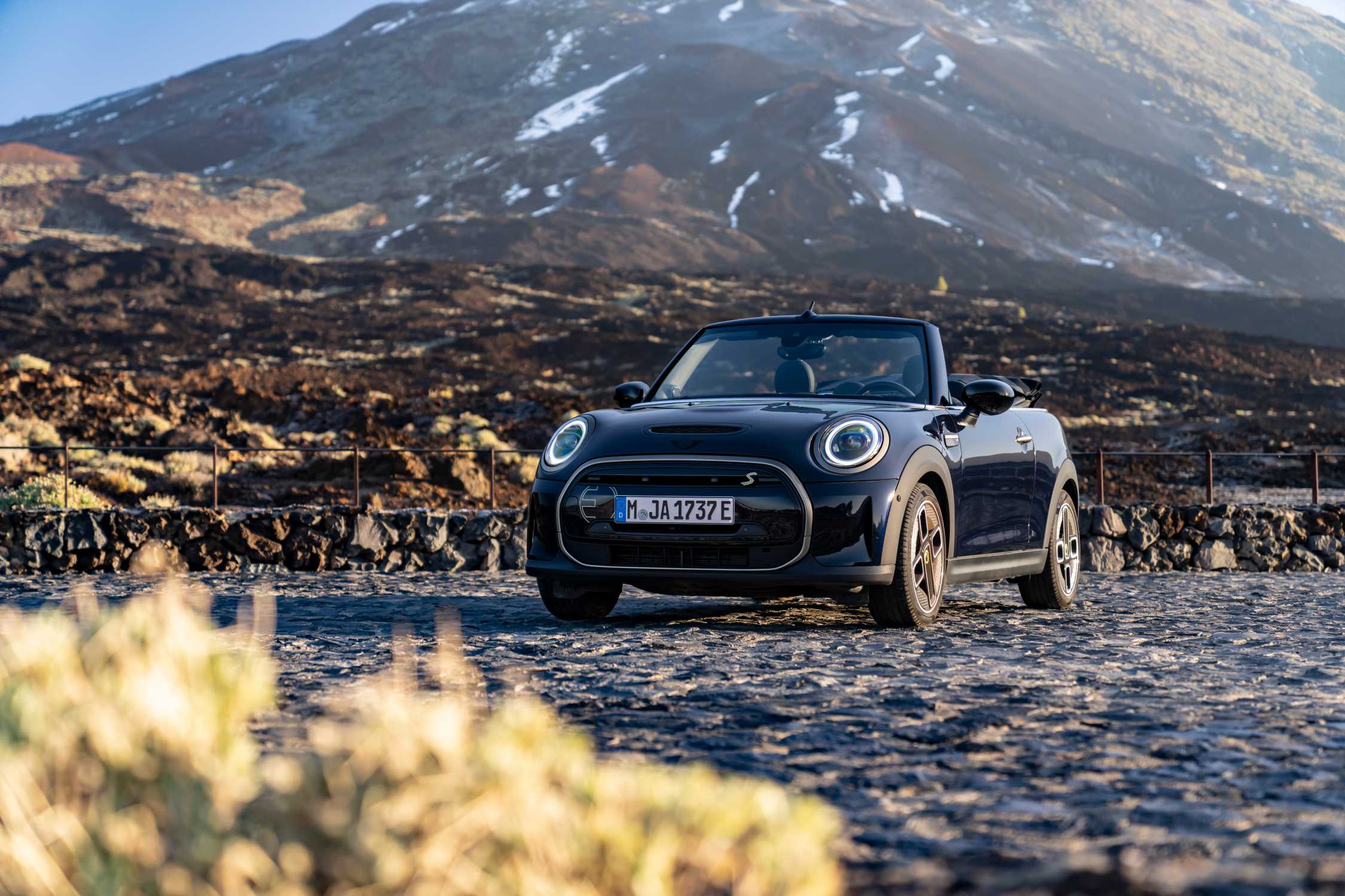 MINI Cooper SE Convertible (02/2023).