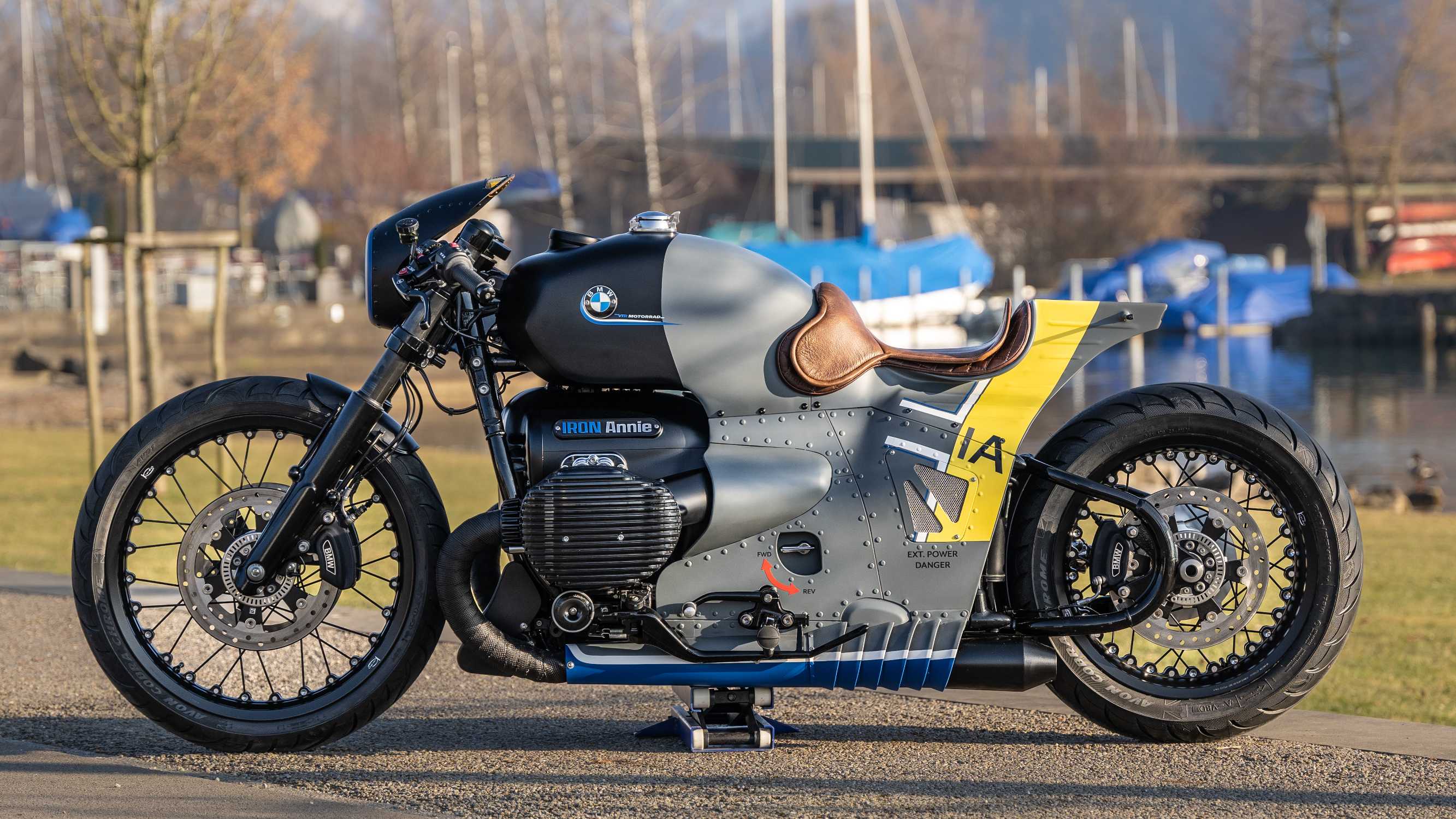 BMW Motorrad Presents The R 18 IRON ANNIE. (02/2023)