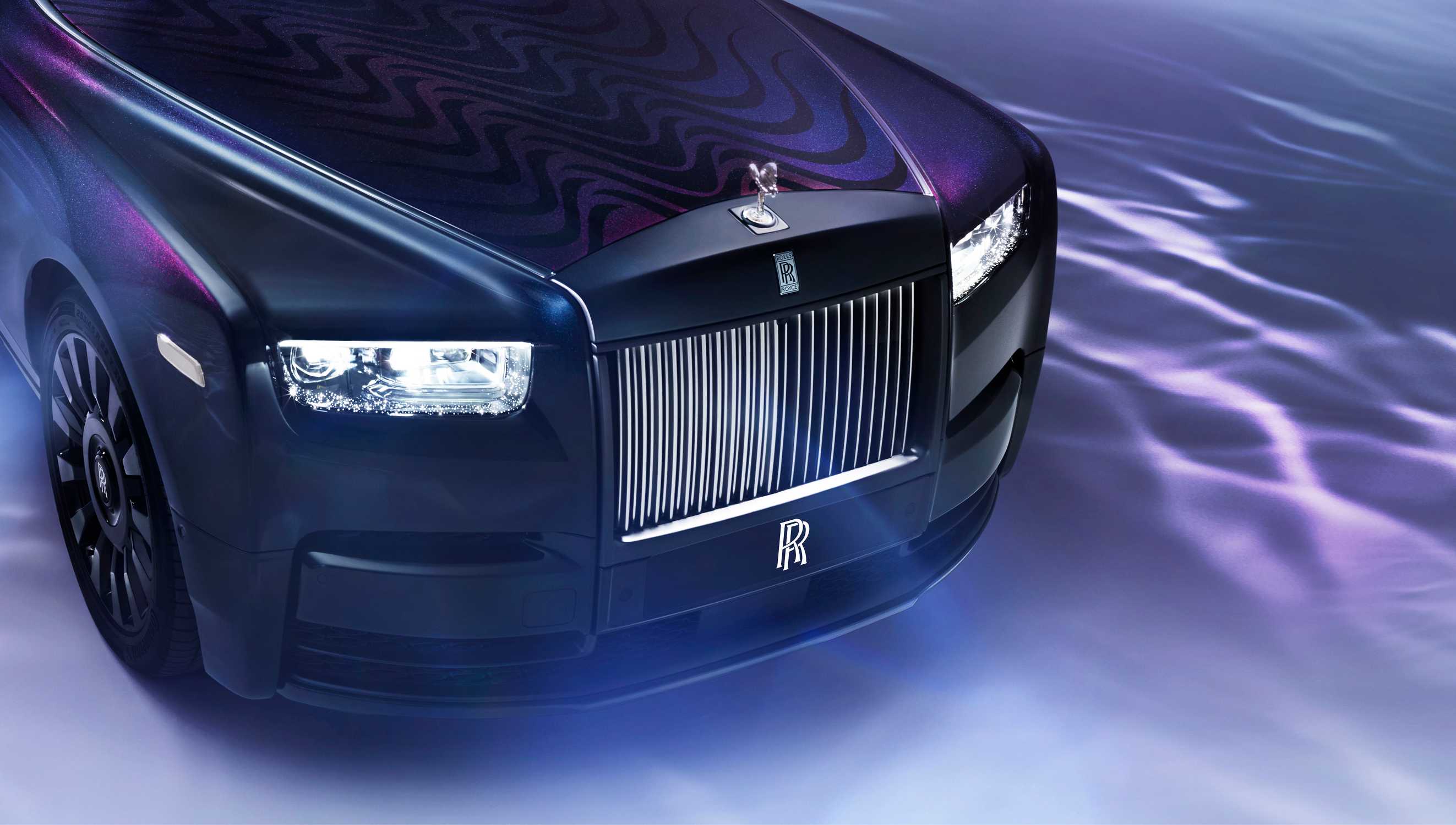 PHANTOM SYNTOPIA: ROLLS-ROYCE AND IRIS VAN HERPEN COLLABORATE ON A BESPOKE MASTERPIECE INSPIRED BY HAUTE COUTURE
