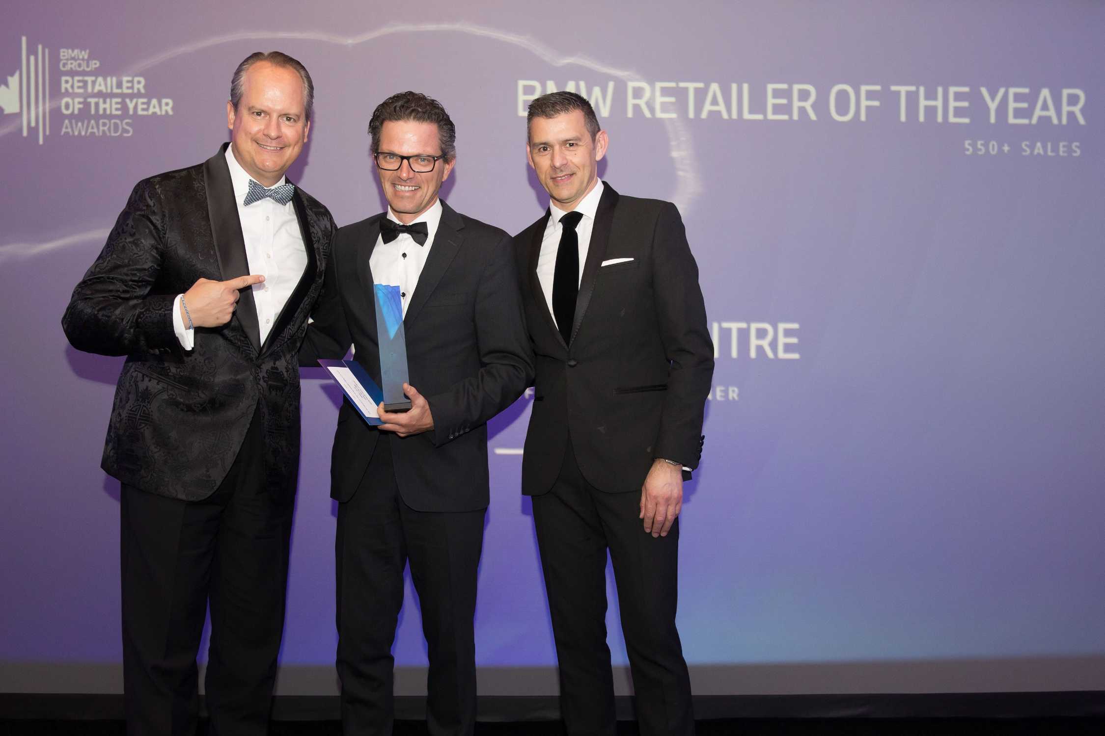 BMW Montreal Centre accepts the BMW Retailer of the Year Award. (03/2023)