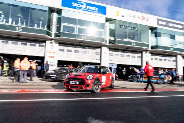 Premiere at the Nürburgring: First race for the new MINI John Cooper Works  from Bulldog Racing.