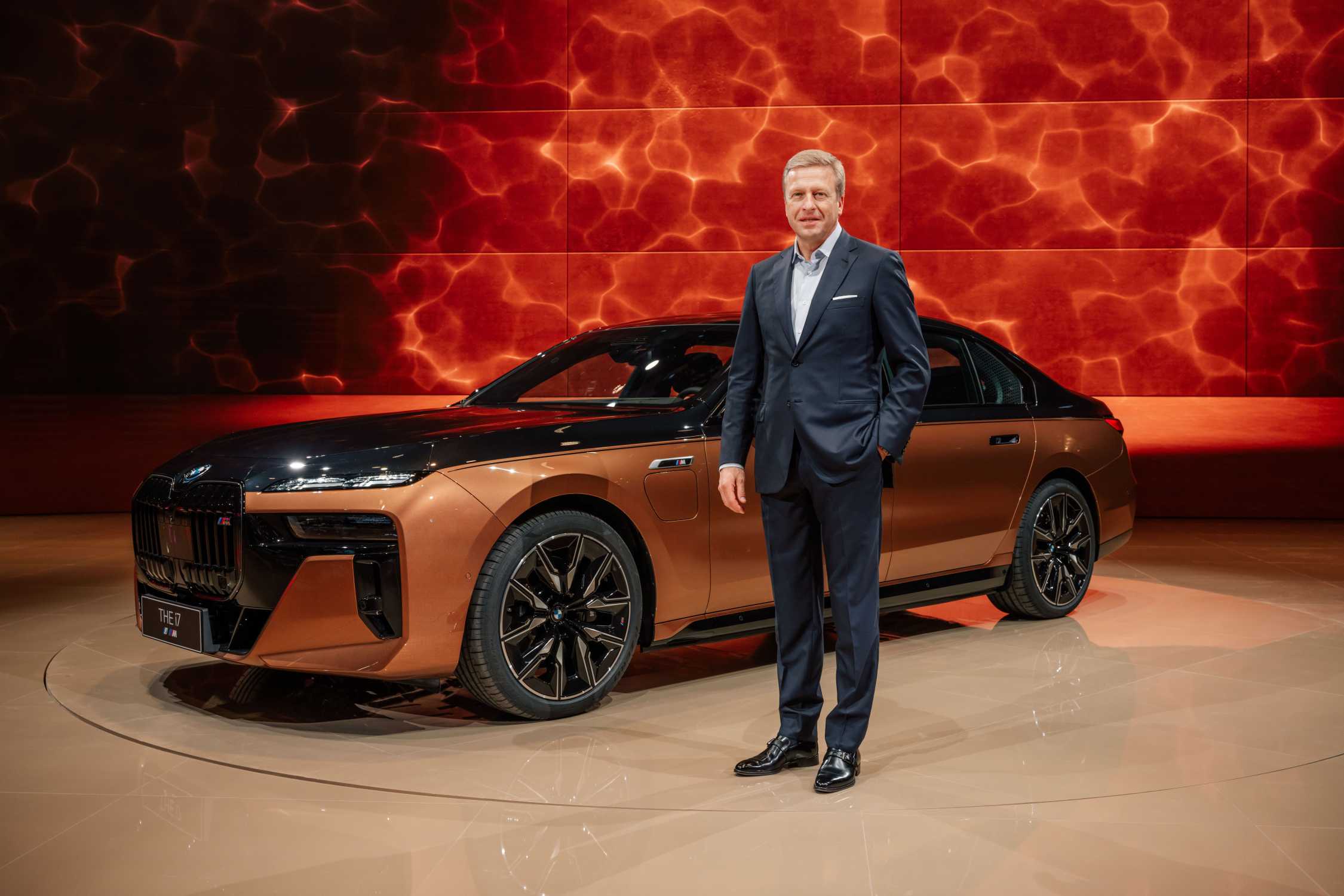 BMW unveils 'Neue Klasse' in Munich auto show, 6 models on road by 2024