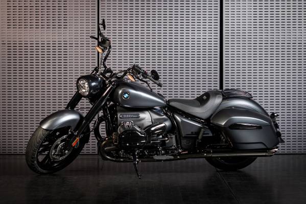 Spectacular BMW R 18 custom motorcycles from Canada.