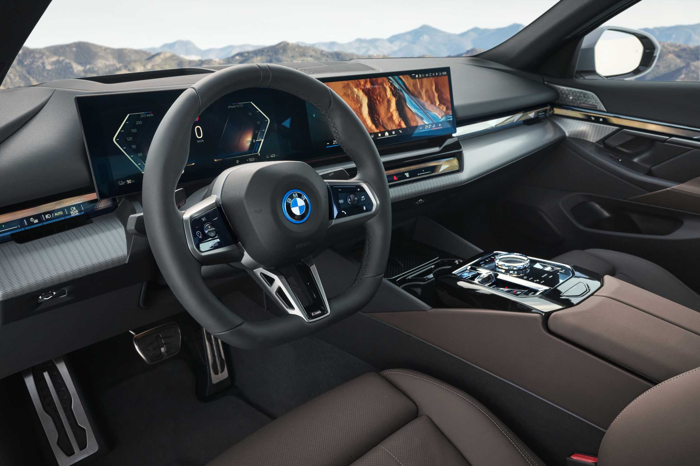 The new BMW i5 eDrive40 Interior (05/2023).