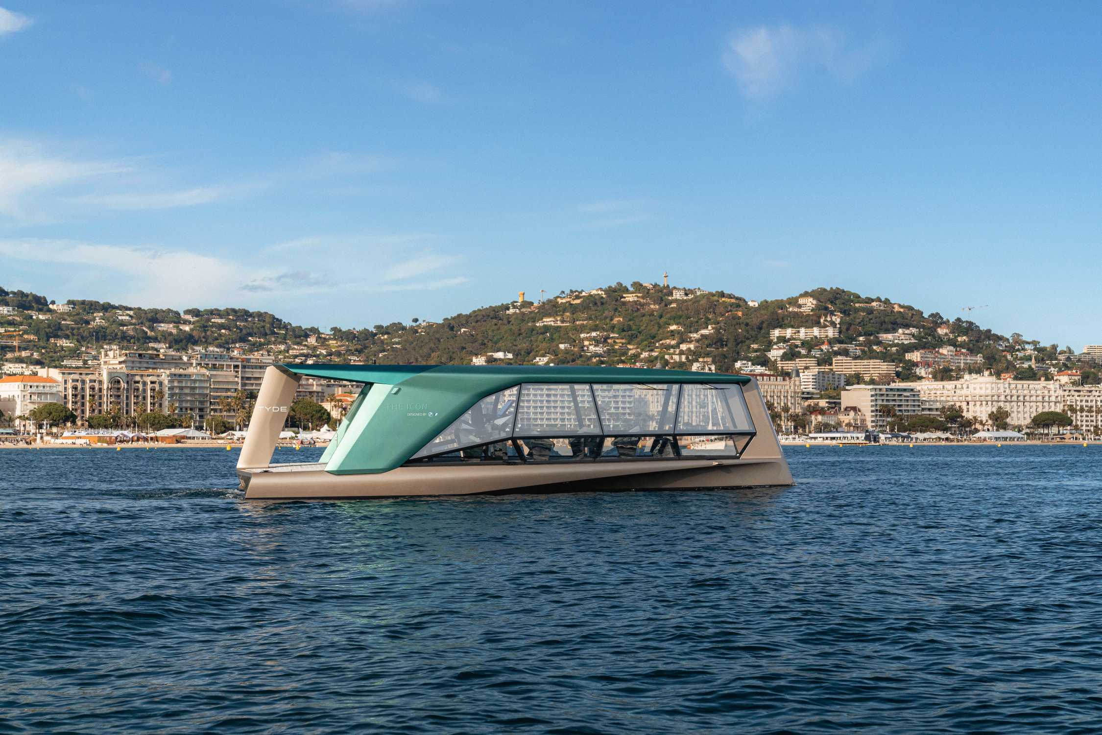 World premiere at the Port de Cannes: BMW and TYDE present THE ICON.