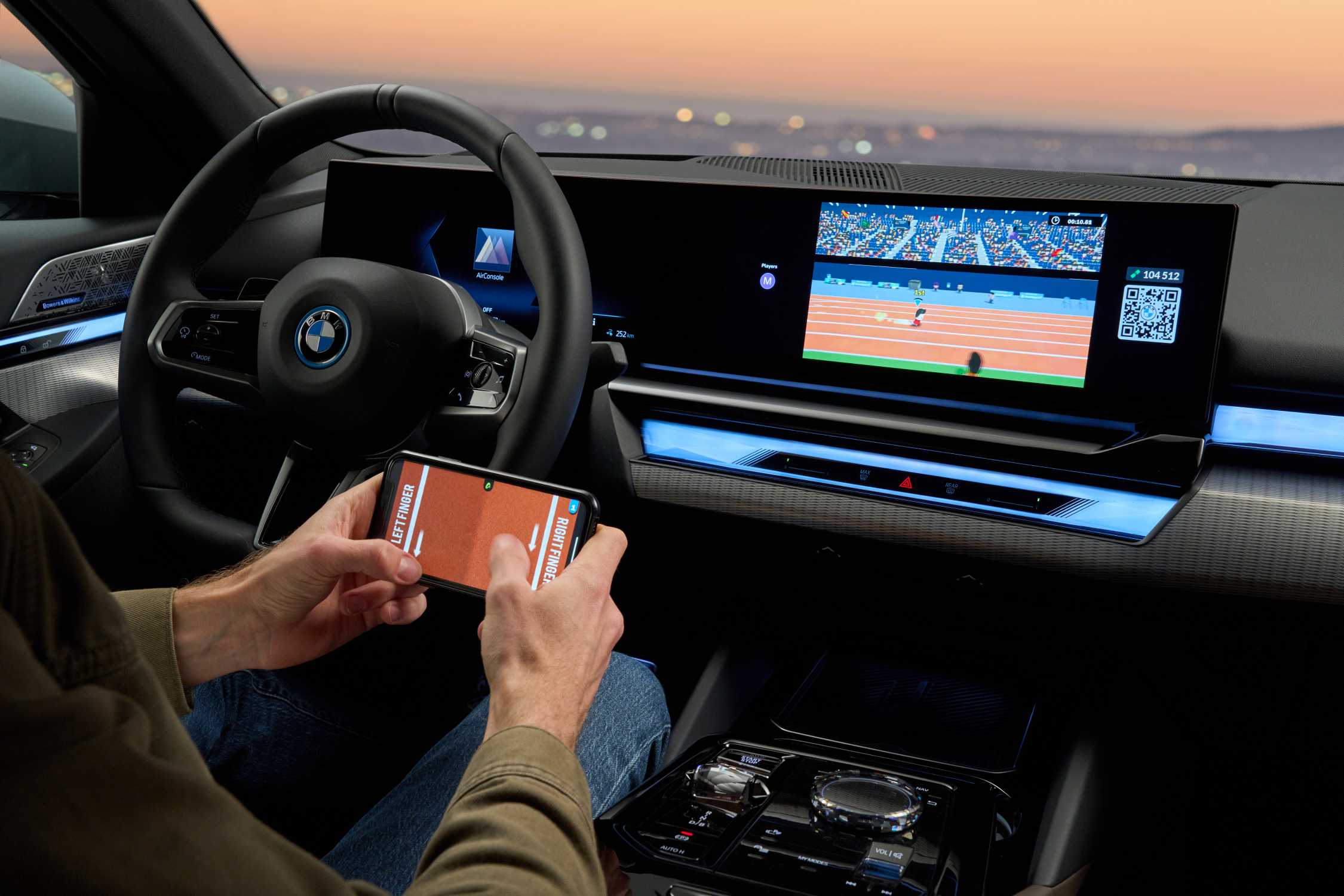 AirConsole In-Car Gaming in the new BMW 5 Series