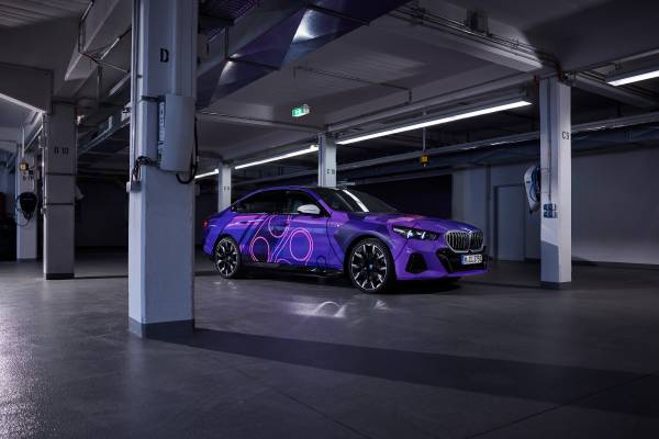 Die neue BMW 5er Reihe geht mit Gaming-Plattform AirConsole an den Start.