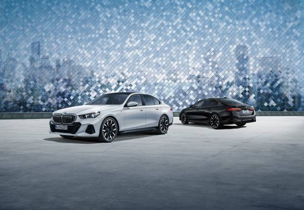 PressClub Japan · リリース · セダン.