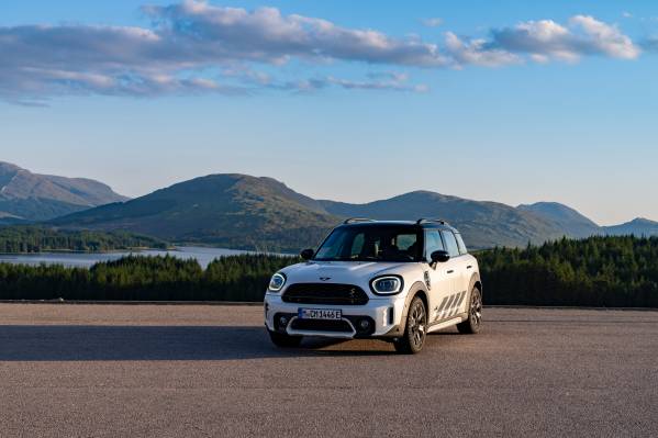POSTCARD STORY. THE MINI COOPER S CLUBMAN ALL4.