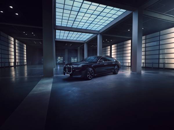 Audi Deutschland - Praktisch gegen kalte Hände: das beheizbare