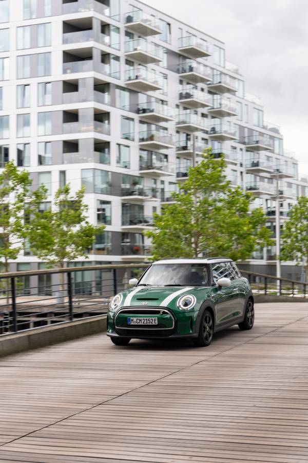 Happy Birthday. Electric mobility in MINI style.