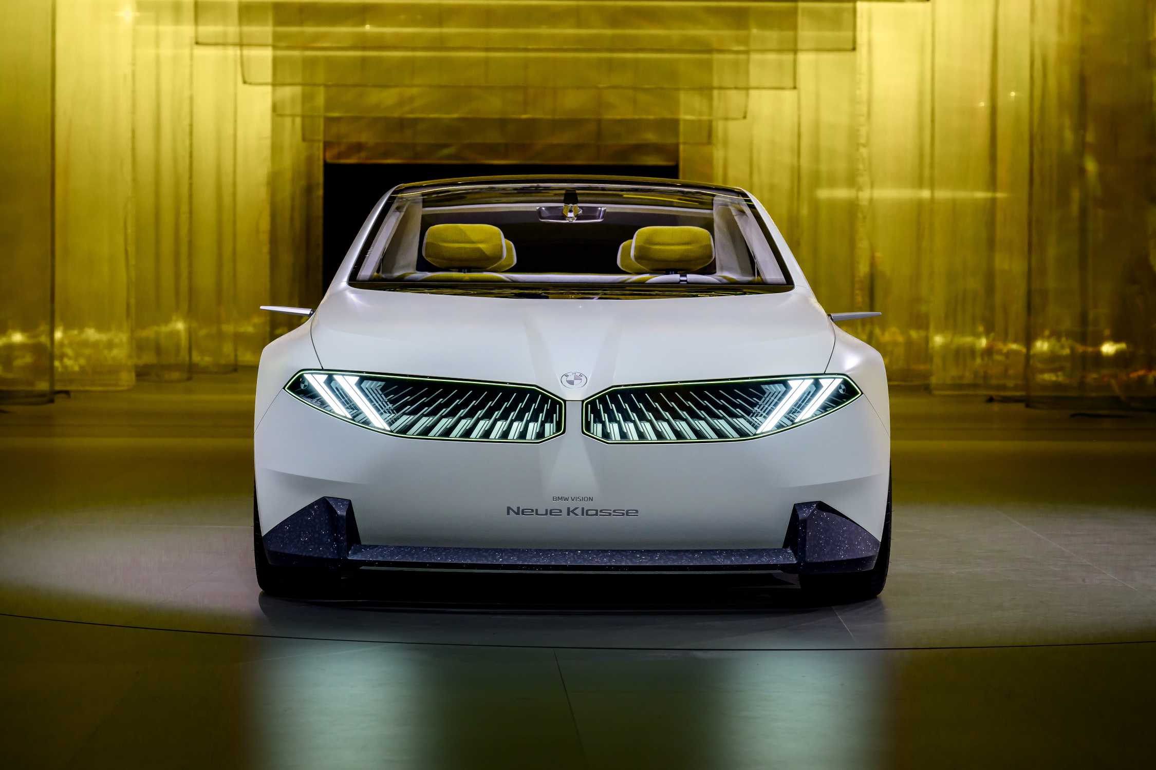 BMW Vision Neue Klasse - World premiere (09/2023)