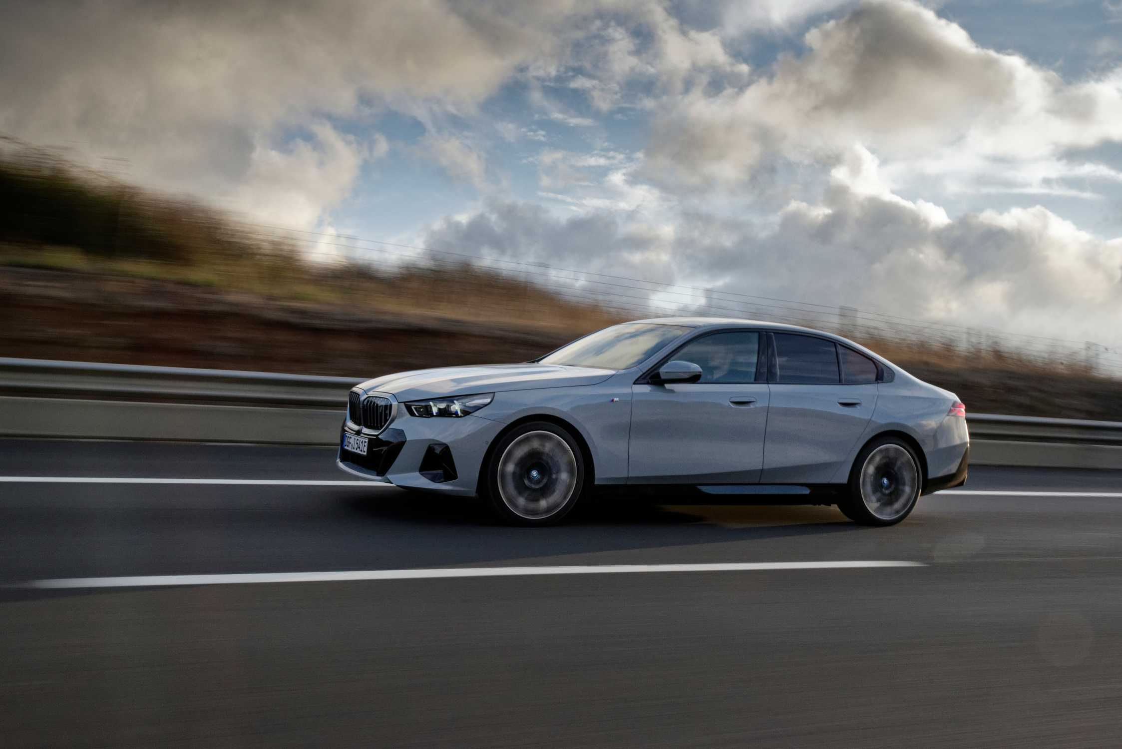 The BMW i5 eDrive40 - Driving (10/2023).