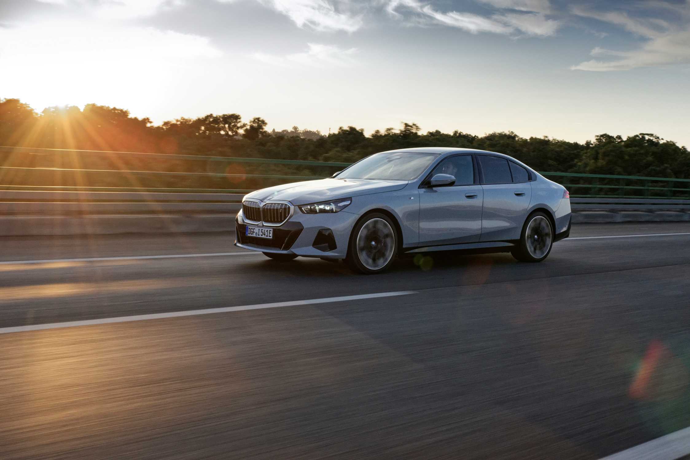 The BMW i5 eDrive40 - Driving (10/2023).