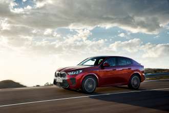 The first-ever BMW iX2 xDrive30 - Driving (10/2023).