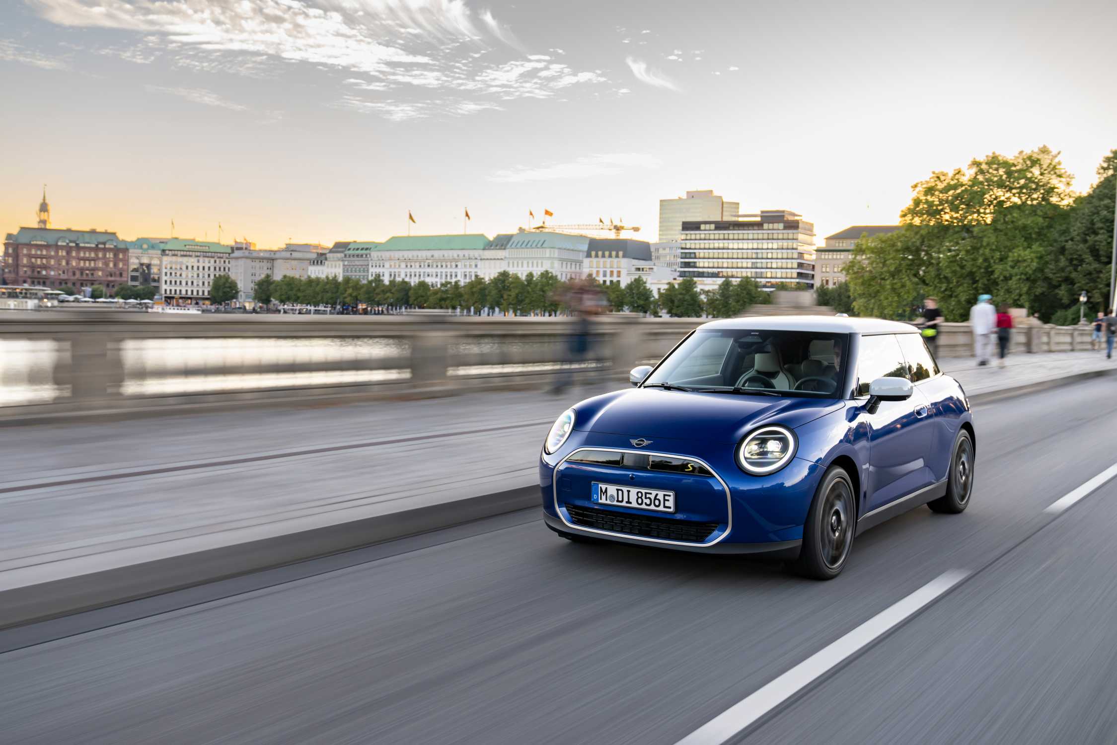 MINI Drives Success in 2023 with Sales Growth and Accelerated Electric ...