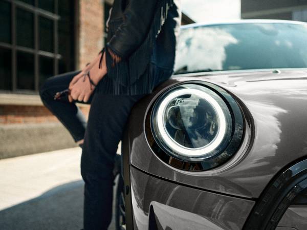 [海外限定品含む] Mini Cooper 等ミニカー５台セット ミニカー モーターマックス（MOTORMAX）ミニクーパー 2001 mini