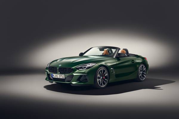 2025 BMW Z4 M40i First Look: Automatic Option