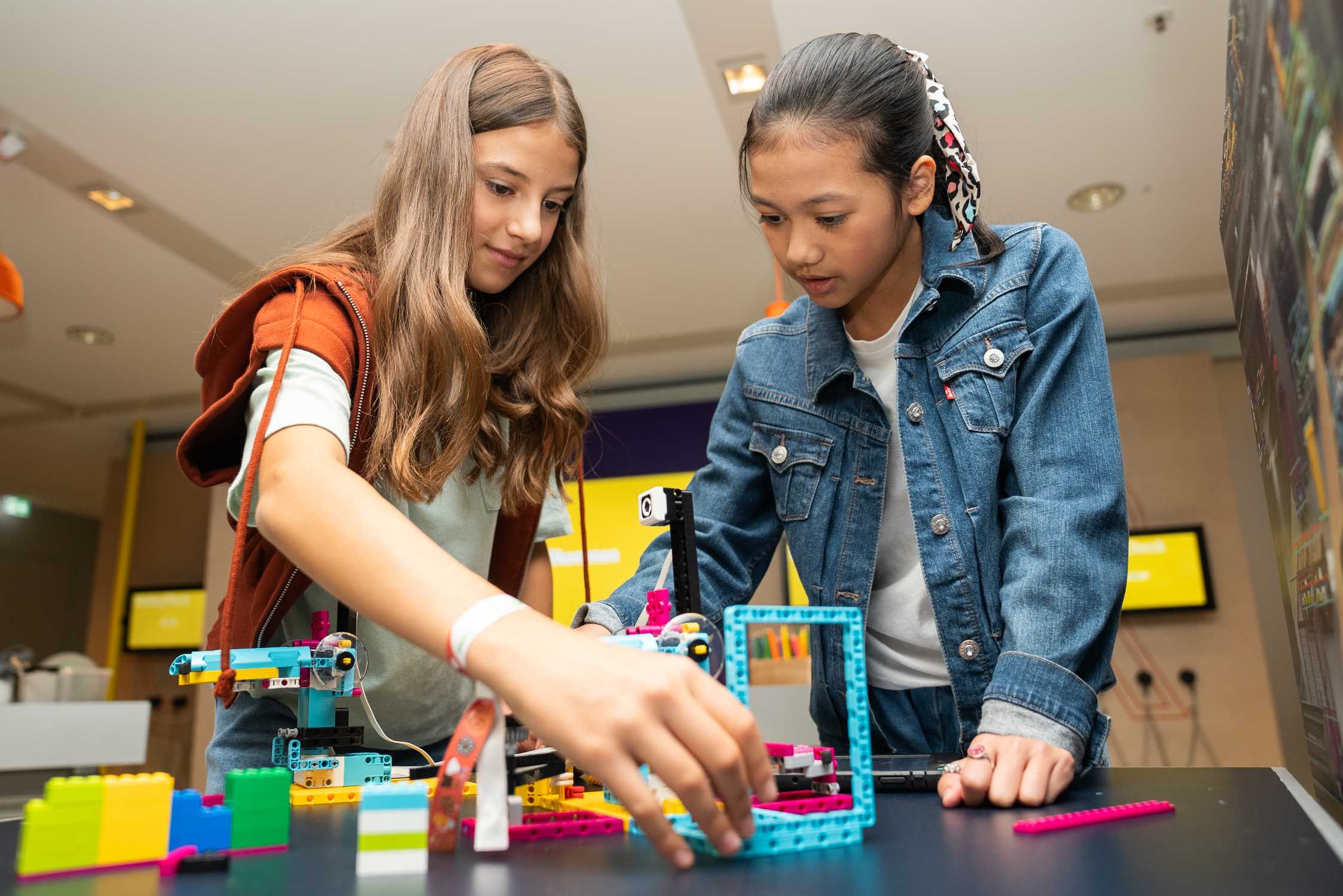 Der Campus in der BMW Welt bietet neue Workshops für Kinder im Bereich ...