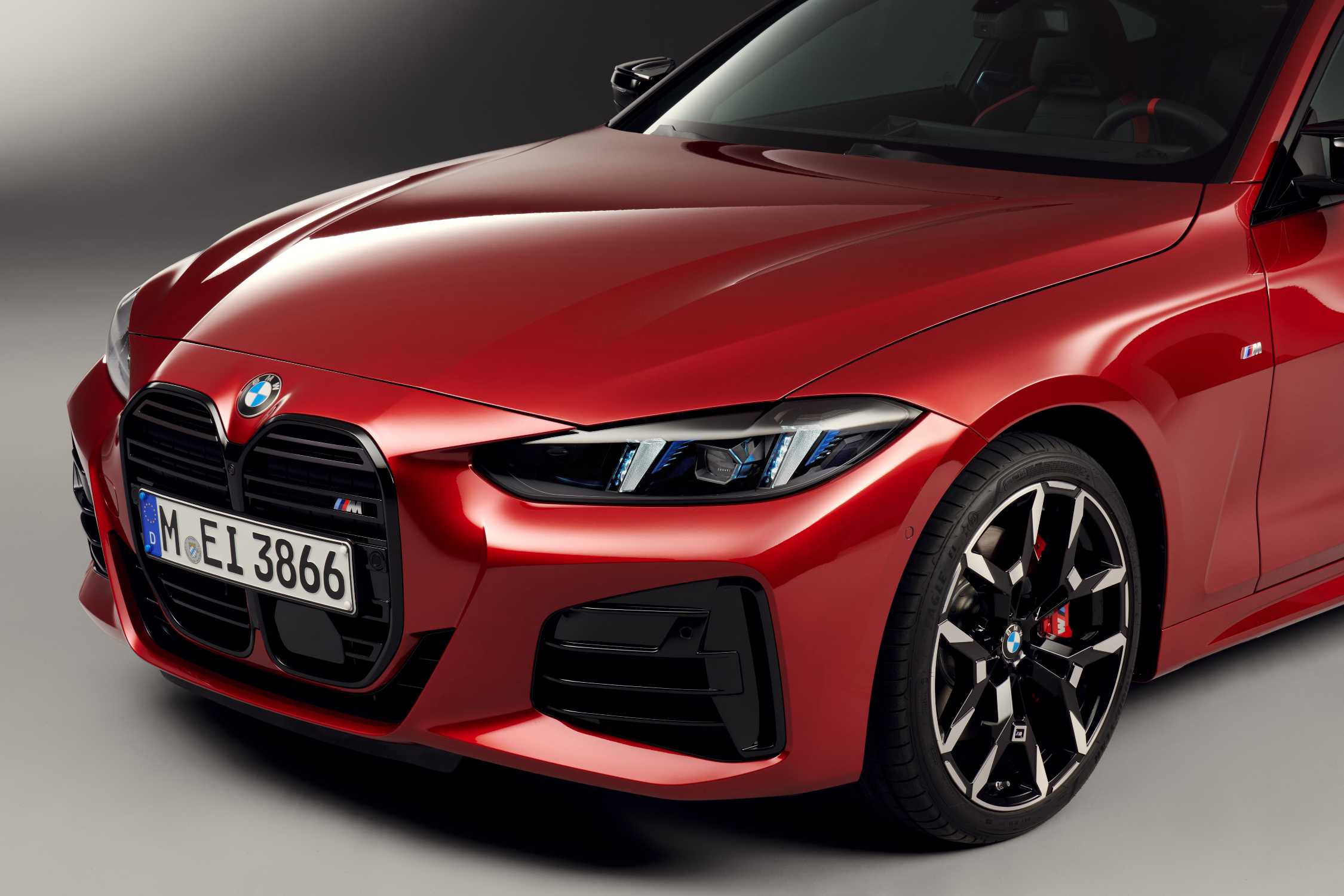 The new 2025 BMW 4 Series Coupe and Convertible