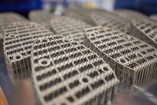 Custom 3D-printed spike plate for bobsled shoes