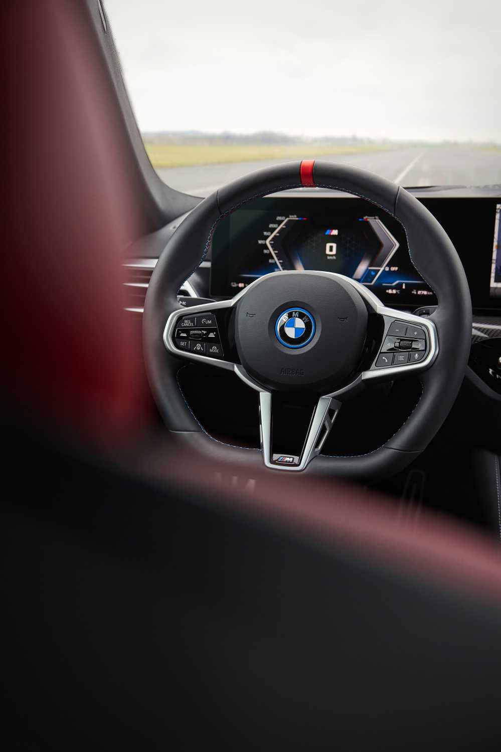 The new BMW i4 M50 xDrive – Interior